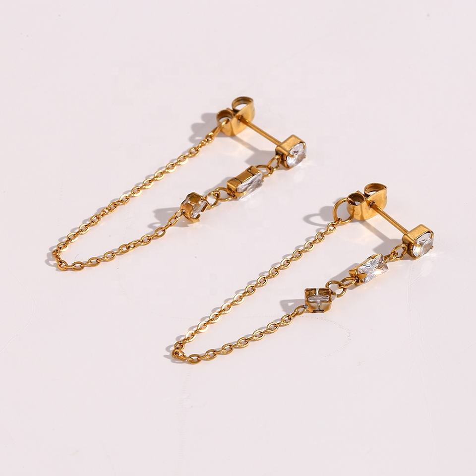 Madalena studs