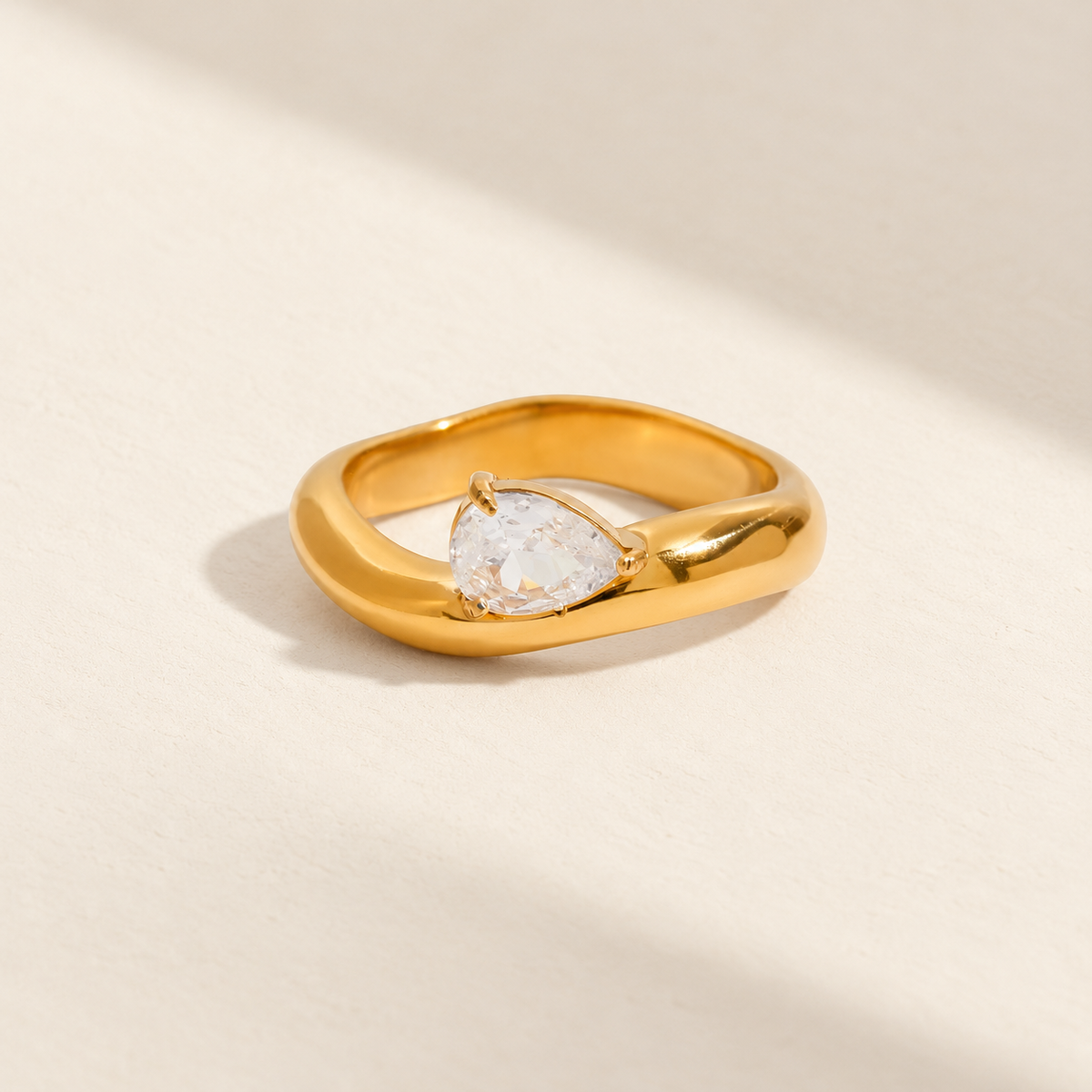Costella Ring