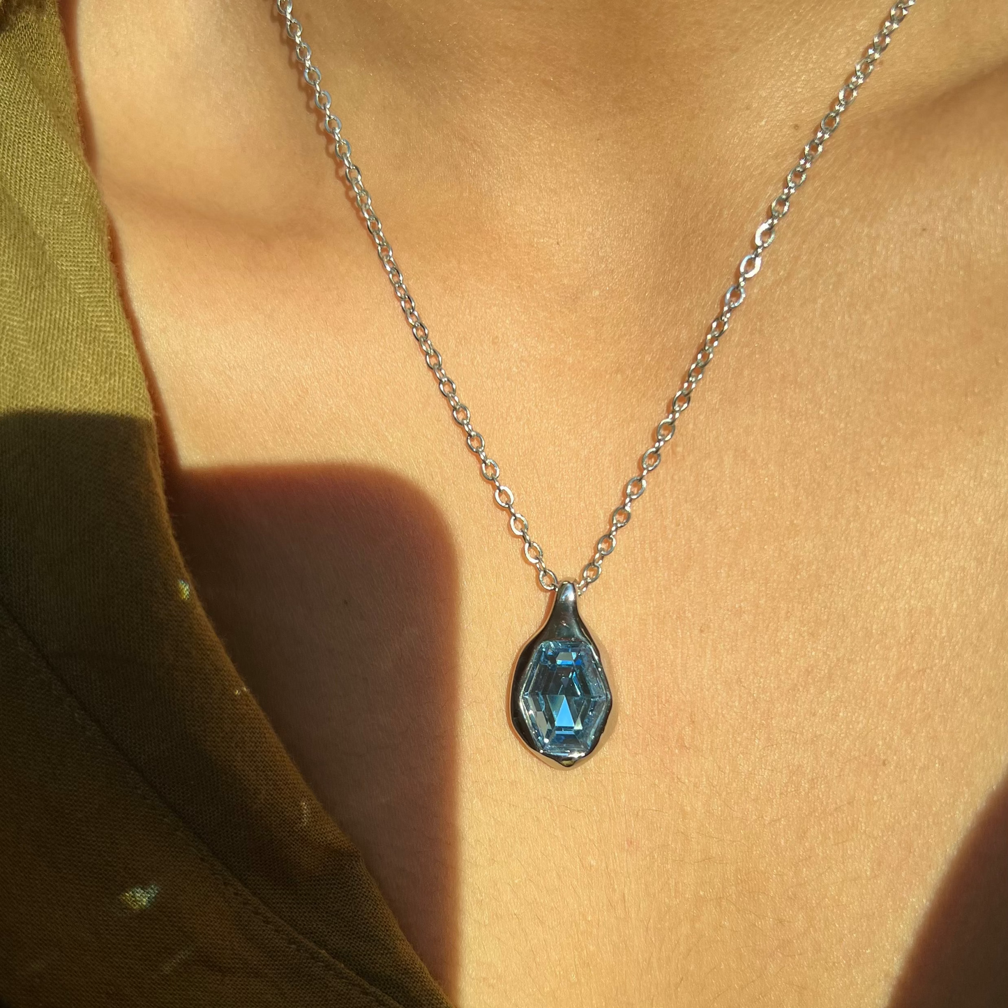 Isola Necklace