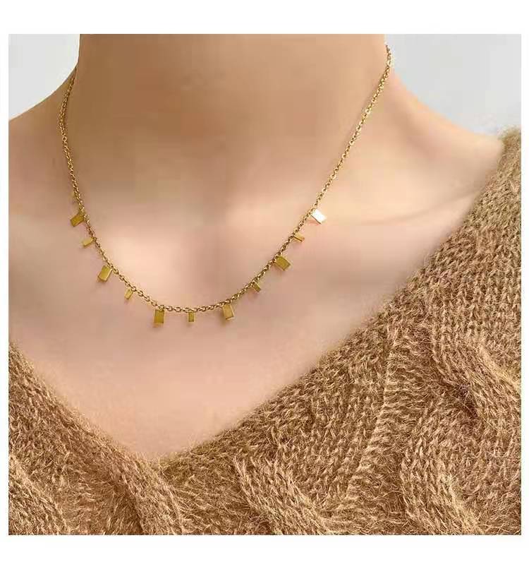 Caria necklace